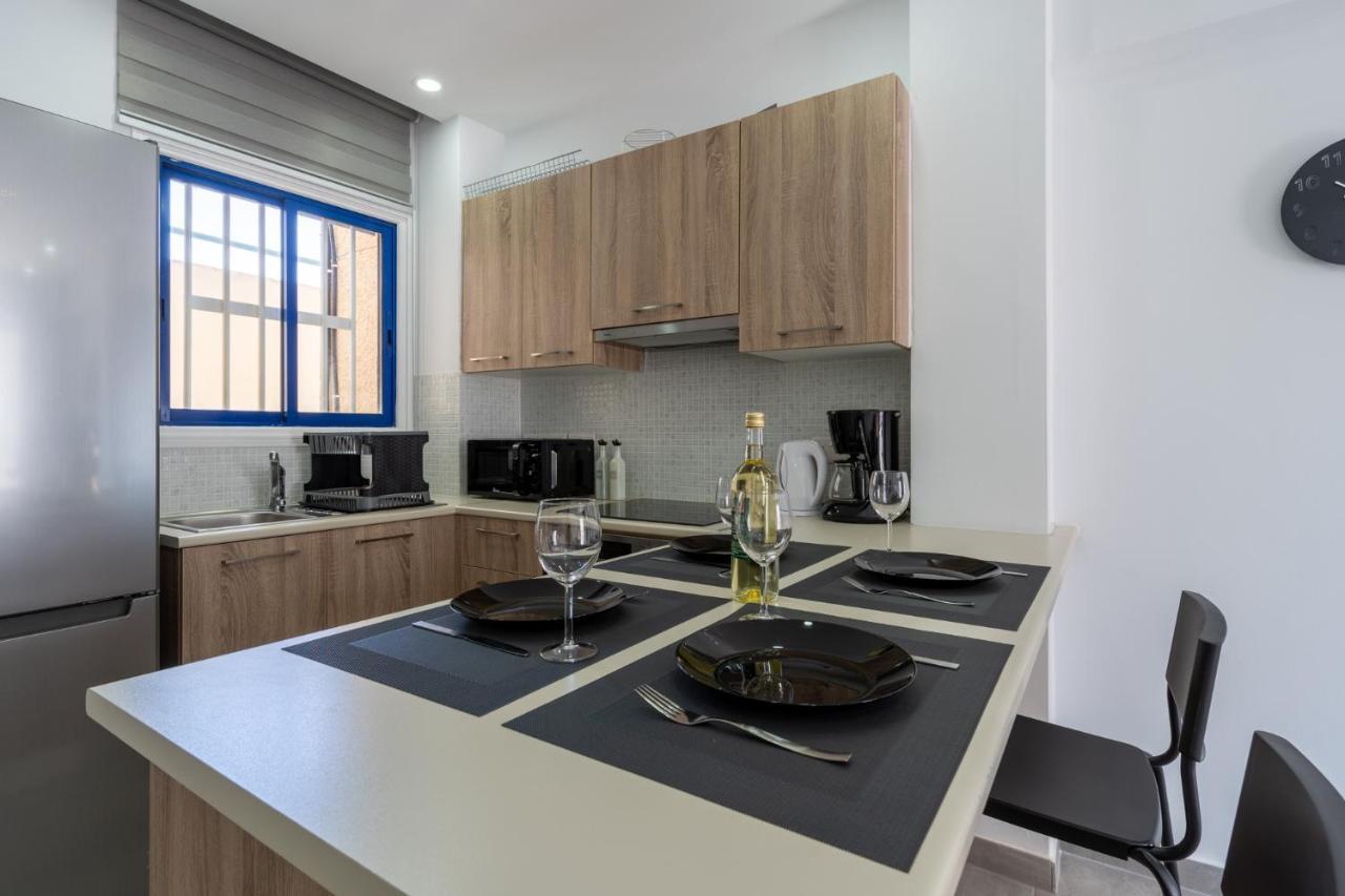 Odyssey - Captivating 2-Bedroom Retreat In Larnaca Dış mekan fotoğraf